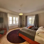 Orange Flat By Grazrentals Highest Standard & Free Parking