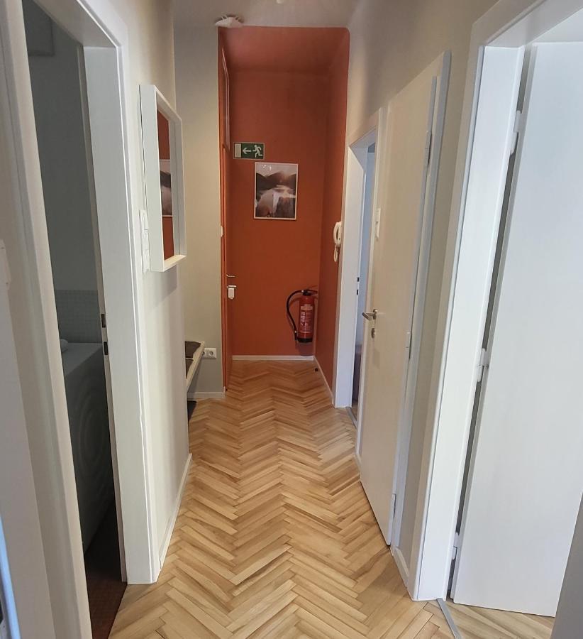 Orange Flat By Grazrentals Highest Standard & Free Parking