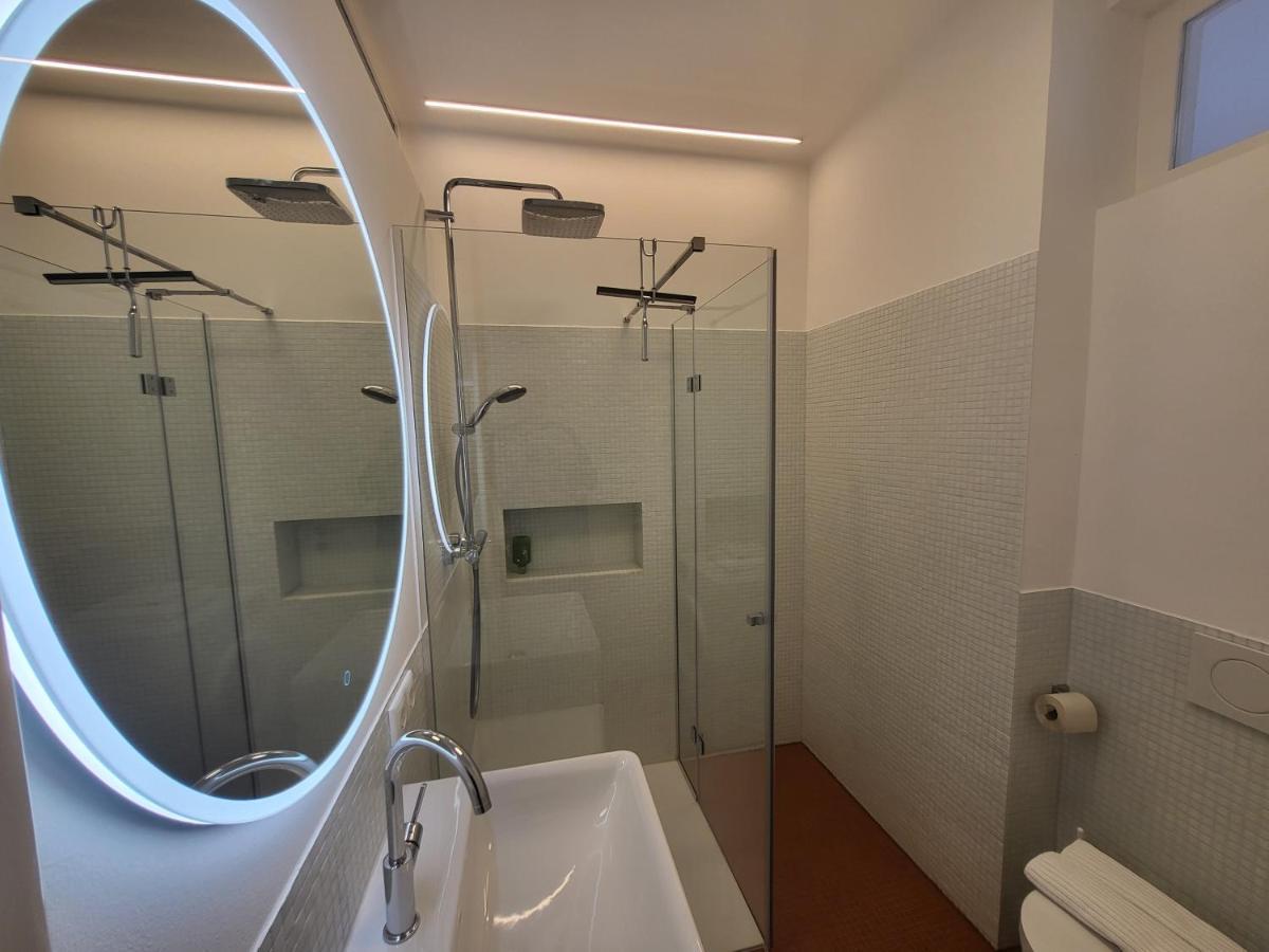Orange Flat By Grazrentals Highest Standard & Free Parking Appartement *